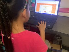 -LILY英语思维馆(玉泉路店)