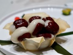 红衣少女-蝶园·装修中(BFC外滩金融中心店)