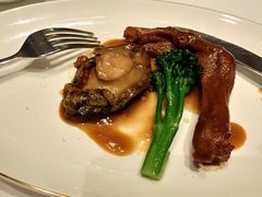 蚝皇鹅掌扣鲜鲍配丝苗米饭-Yan Ting 宴庭中餐厅(上海静安瑞吉酒店)