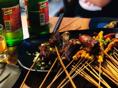 烟薰大排-陈员外正宗夹江烧烤(广福路店)