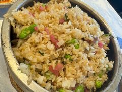 -彩云天云南餐厅