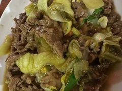 酸菜炒牛肉-吴祥记潮州菜·百年老字号·砂锅粥