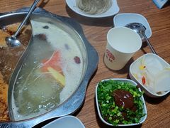 经典鸳鸯锅-傣妹火锅(南京东路一店)