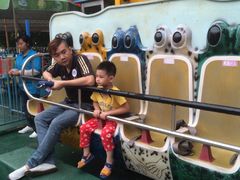 -顺德大良半月城游乐场