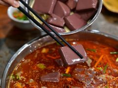 -黄利砖万峰林布依特色酸笋牛肉馆