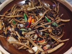 干锅茶树菇-兔槽江湖菜·重庆璧山兔(水围店)
