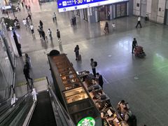 -星巴克(上海虹桥站2A检票口)