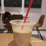 月亮🌙弯弯，绵绵绵绵缠缠。咖啡分你一半