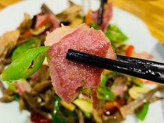 松茸炒腊肉-妈妈的味道(和顺古镇店)
