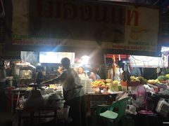 -芒果糯米饭摊子