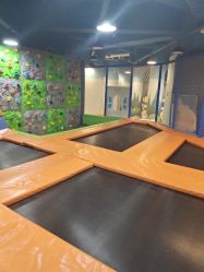 -咔叮卡丁·儿童室内赛车馆