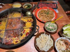 -周小明火锅(黑金冠社区店)