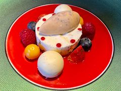 -弦月窗LUNETTE BY AMANDA(复兴路店)