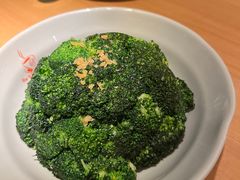 蒜蓉西兰花-Lia Cafe Bar Restaurant松山咖啡屋