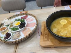 -花馬肆.云南过桥米线(汉神购物广场现场熬汤店)