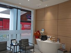-瑞尔齿科(上海长风大悦城店)