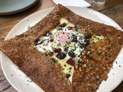 鸡蛋蘑菇熏肉荞麦可丽饼-RAC BAR(安福路店)