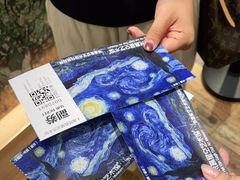 -上海梵高星空艺术馆(南京路旗舰店)