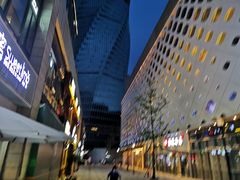 -宝龙城(杭州滨江店)