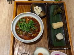 -乐领拈花溪·林涧食韵