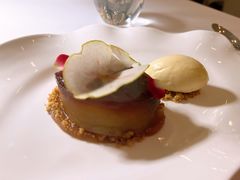 芝士蛋糕配混合浆果和酸乳酪冰霜-Jean Georges