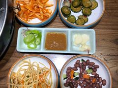 -明洞阿姨·韩式酱蟹烤肉·创意料理(三元桥店)