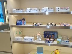 -视野联行眼镜·蔡司·尼康·豪雅·依视路(青浦宝龙店)