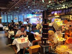 -领鲜活海鲜榴莲自助火锅(东门店)