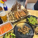 一口精酿啤酒，一口雪花牛肉，假期正确打开方式