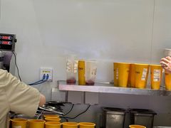 -喜茶(北京华贸购物中心店)