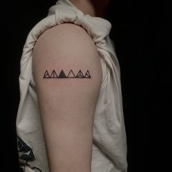 -木子·纹身店TATTOO穿孔·洗纹身