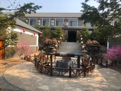 -大连步云山老汤度假山庄