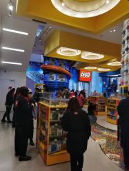 -乐高品牌旗舰店(人民广场店)
