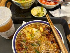 -云阿蛮云南生烫牛肉米线(奉贤路店)