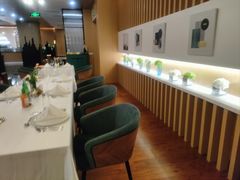 -华凌牛庄西餐厅(乌鲁木齐华凌美爵大饭店)