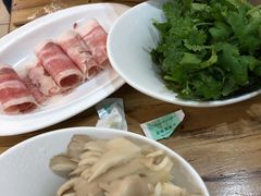 -洪忠涮烤王(嵩山路店)