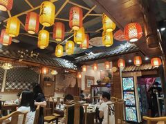 大堂-东来菜馆•手抓海鲜家常菜•海鲜锅贴(鸽子窝店)