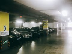 -世纪东方广场-停车场