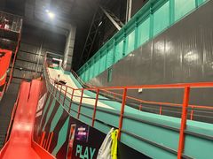 -极限PLAY运动娱乐新世界·团建派对表演休闲馆·室内高空游乐园