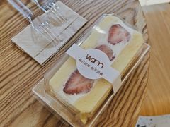 草莓蛋糕三明治-Cafe on warm(丹霞店)