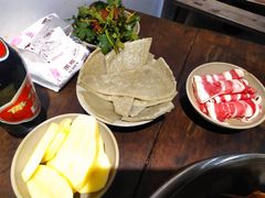 -四小区火锅·巷子里的重庆火锅(花照壁店)