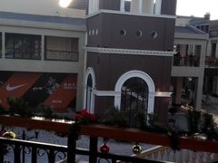 -王府井奥莱临潼小镇(临潼店)
