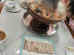 -一口猪海鲜浑锅·东北家常菜