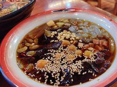 -爆炸头阿姨小四川正宗川味小吃(无任何分店)
