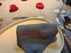 -弦月窗LUNETTE BY AMANDA(复兴路店)