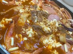 -三清洞摩西韩式年糕火锅(威高广场店)