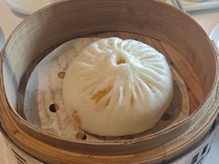 六月黄蟹粉鲜肉包-新荣记(建国门外大街店)