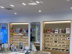 -三目眼镜·蔡司视觉合作店(青浦宝龙店)