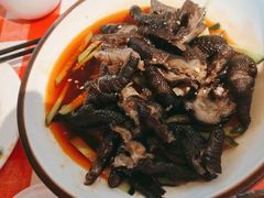 本地乌鸡无骨凤爪-琼大师东方烤乳猪(亚特兰蒂斯店)