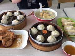 -珊珊小笼馆(仙霞路店)